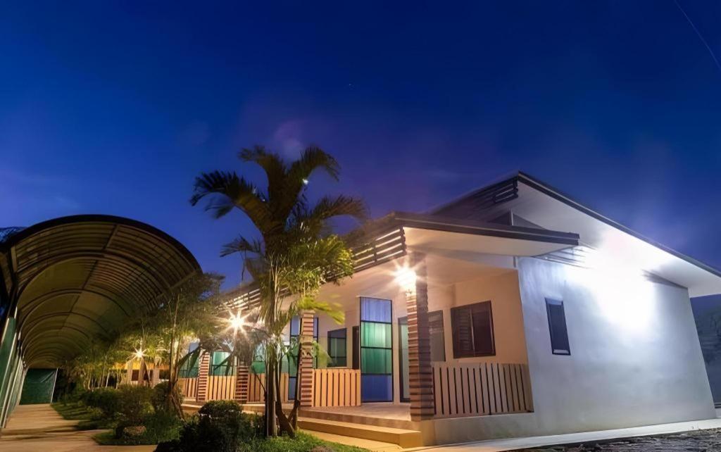 Phuphayot Resort Транг Экстерьер фото