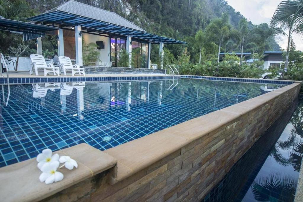 Phuphayot Resort Транг Экстерьер фото